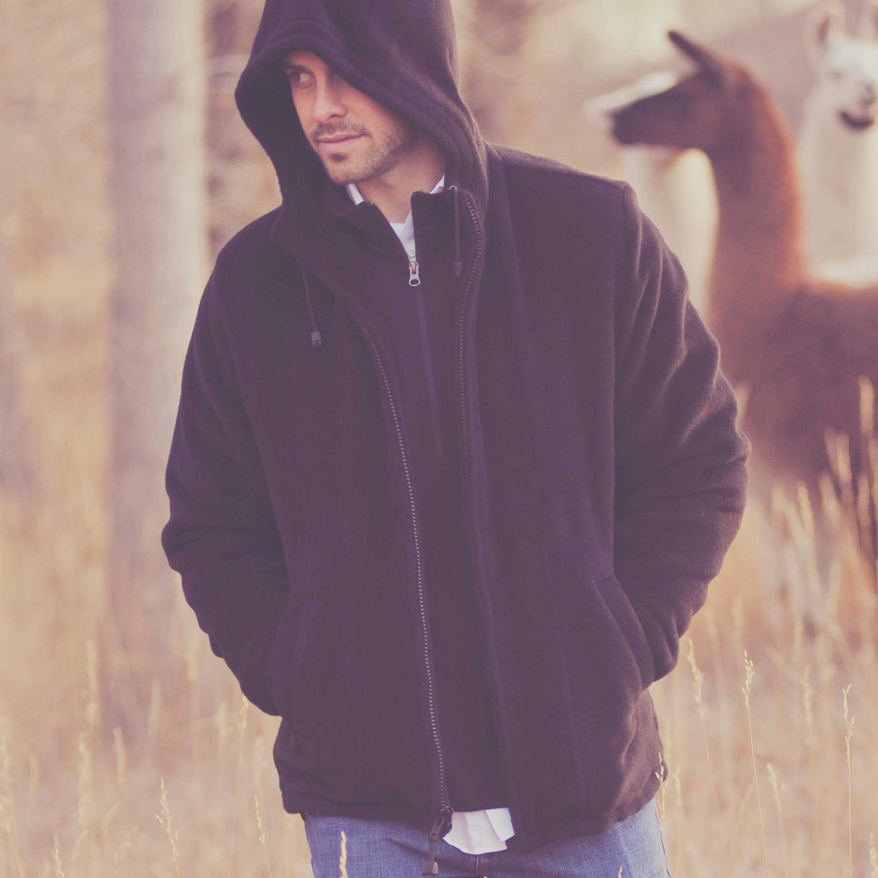 Cuzco_Hooded_Black_Square-2